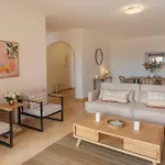 Terrace View - Estrela Apartment